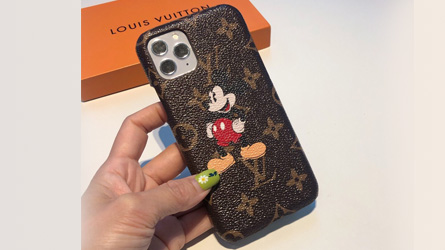 
				Louis Vuitton - Iphone 11 Pro mx case in red 
				Phone cases