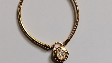 
				Pandora - Bracelet
				Jewelry